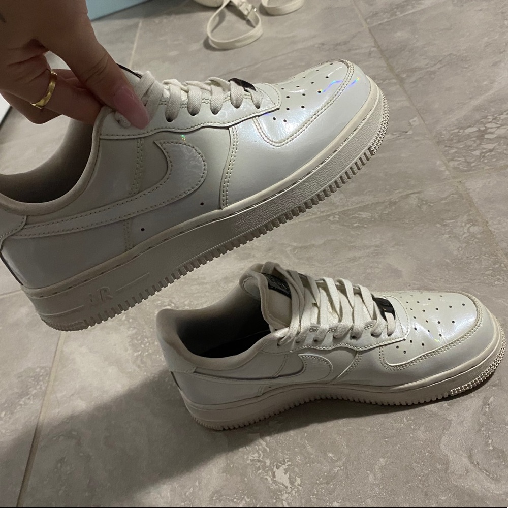 Women’s Air Force 1s “Luxe” Size 7 - Picture 4 of 11